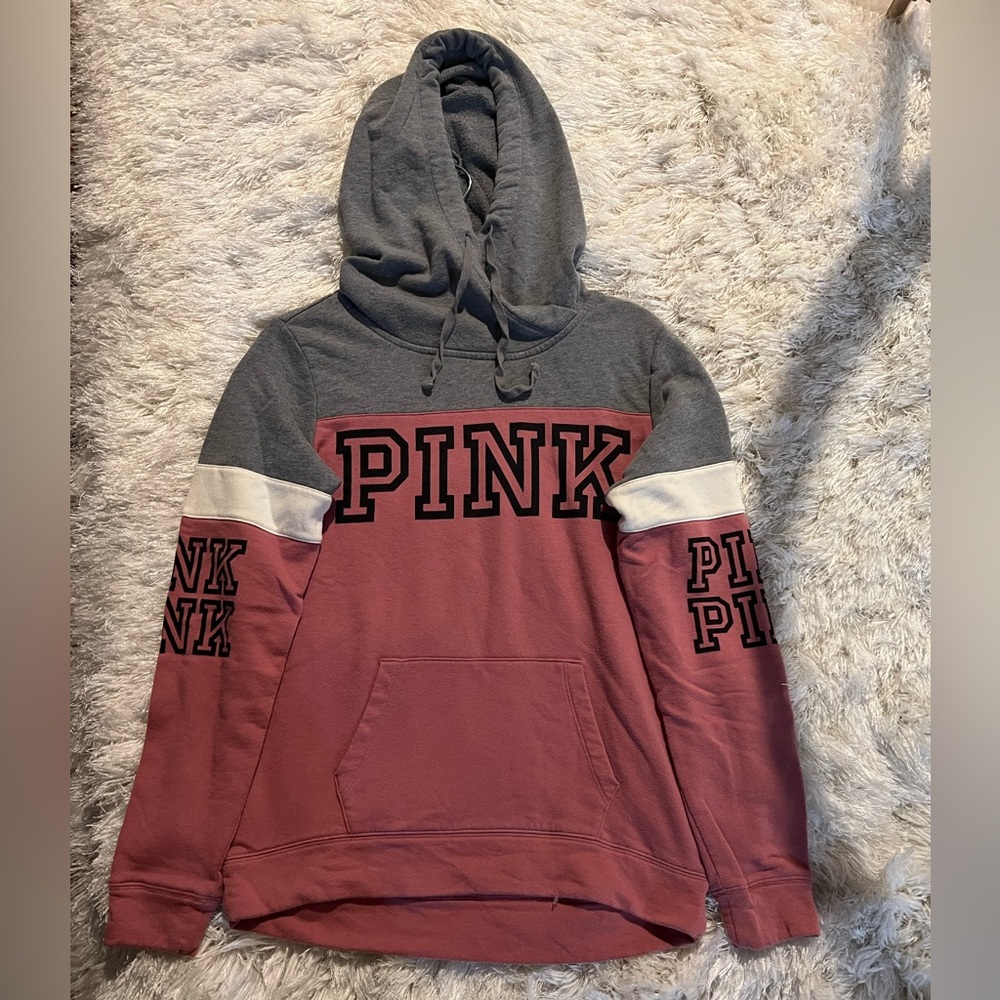 Brand: Pink size: XSmall Color: pink, grey, & white